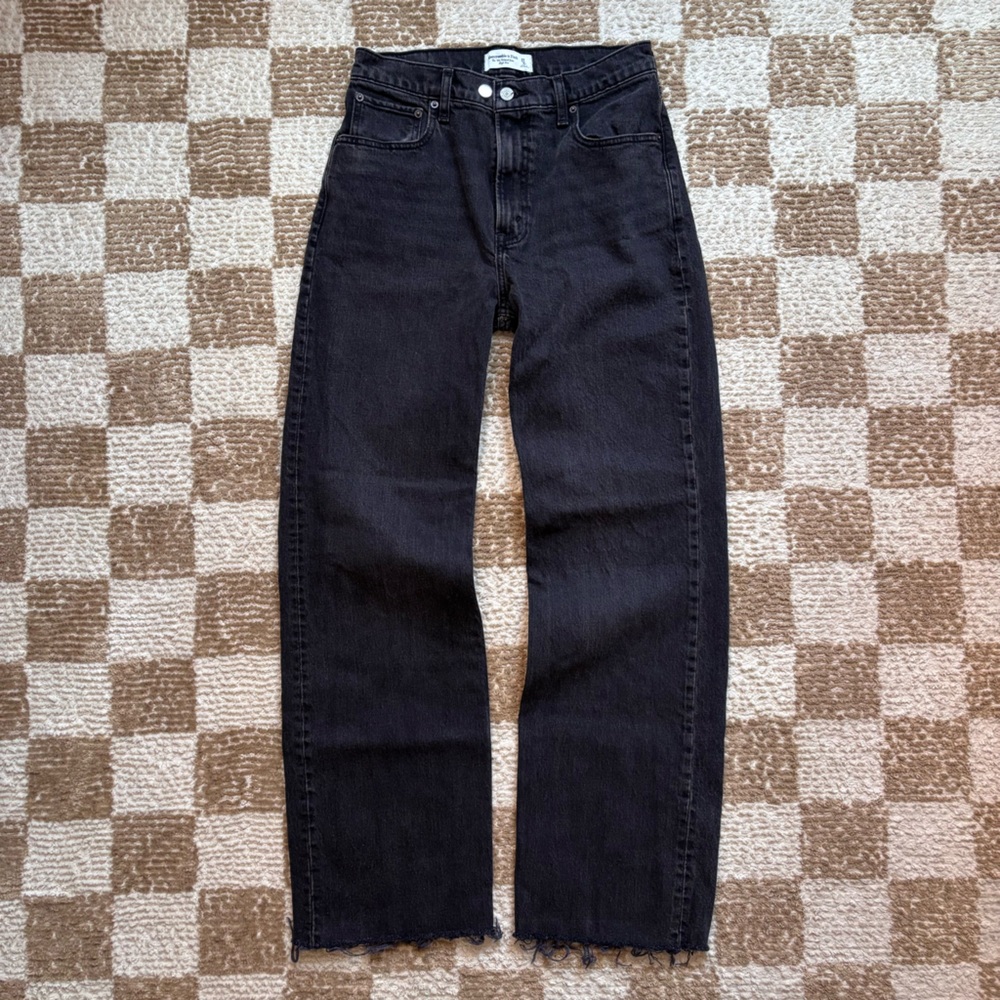 Abercrombie & Fitch High Rise 90s Relaxed Jean